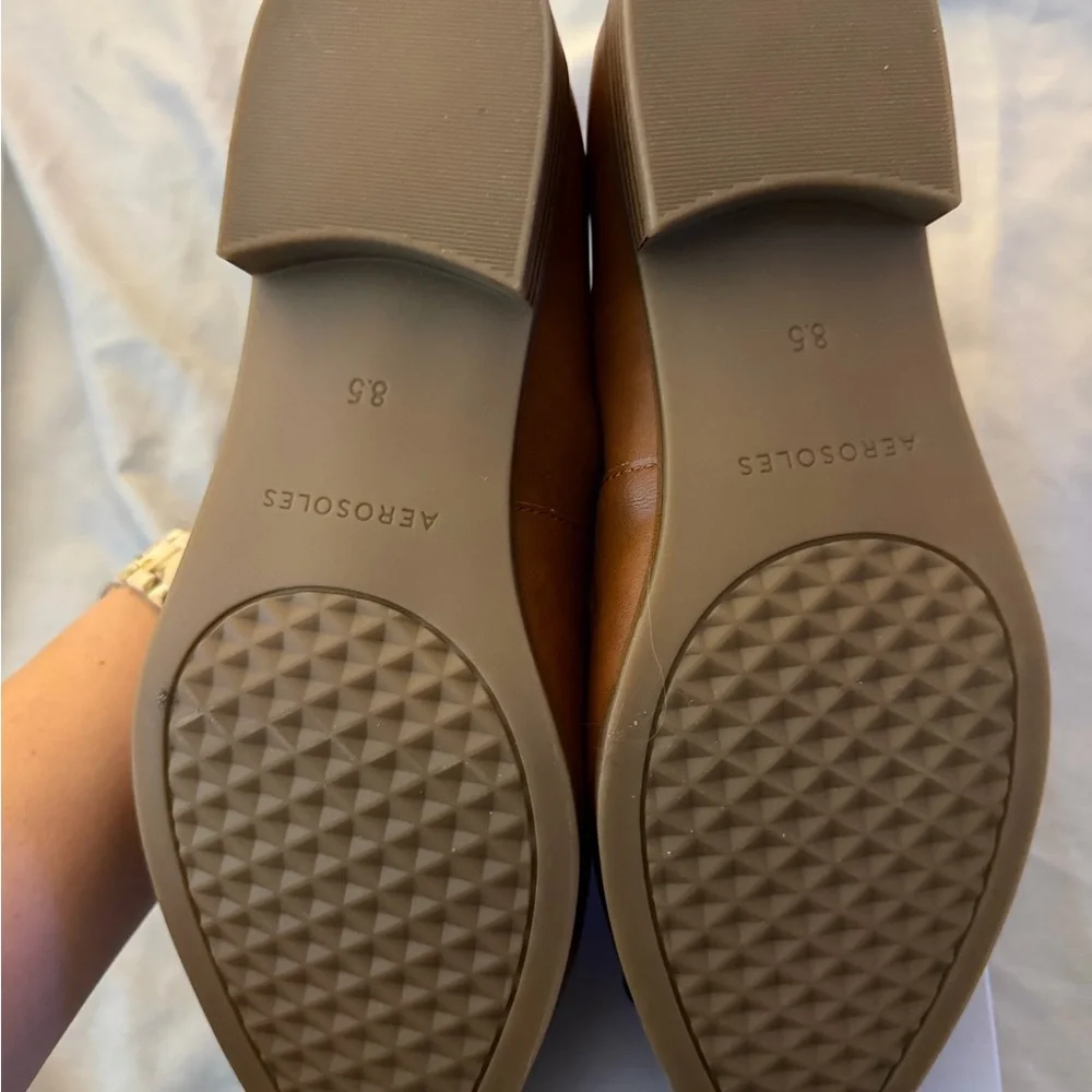 AEROSOLES Women's Brown Leather Slip-On Loafers 👞 - Picture 3 of 3